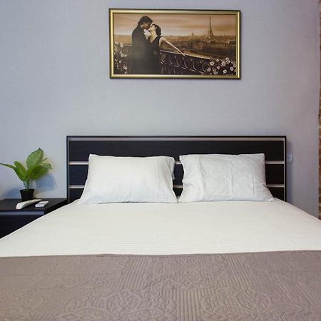 Cozy Studio In The City Center - Mykoly Khvylovoho Str 5-1 Harkiv Exterior foto