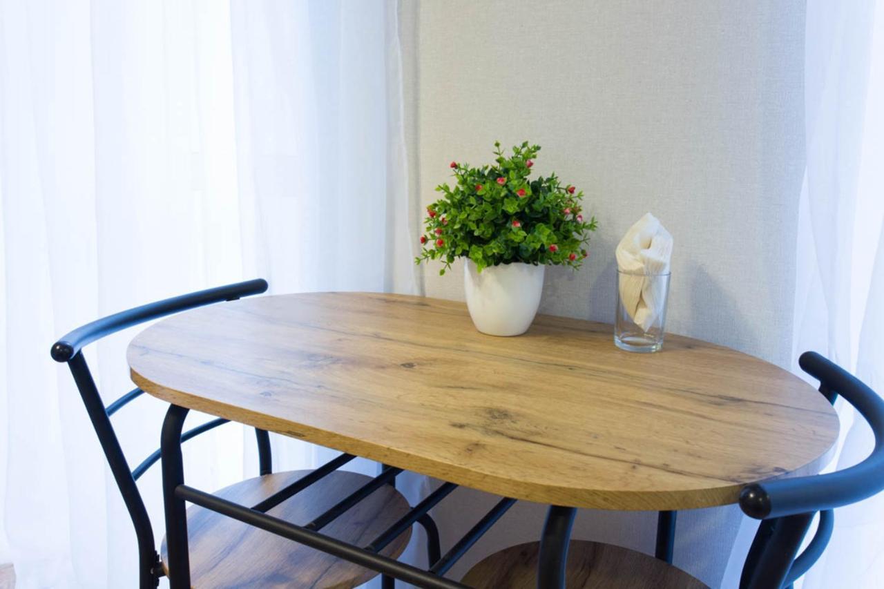 Cozy Studio In The City Center - Mykoly Khvylovoho Str 5-1 Harkiv Exterior foto